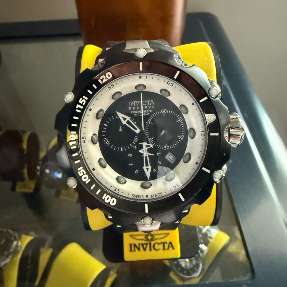 Invicta Venom Reserve